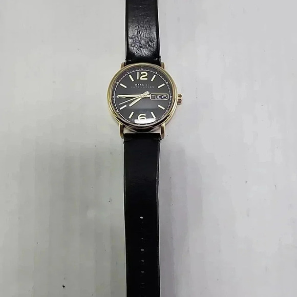 Womens Marc by Marc Jacobs MBM8651 Fergus Day Date 38MM Gold Watch New Battery - Picture 11 of 16
